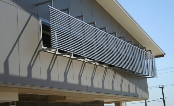 Lam-chan-nang-132S–Sun-Louver08-600x365 Lam chan nang 132S–Sun Louver08 600x365 1