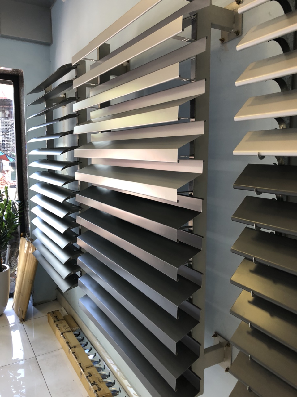 Lam chắn nắng 132S