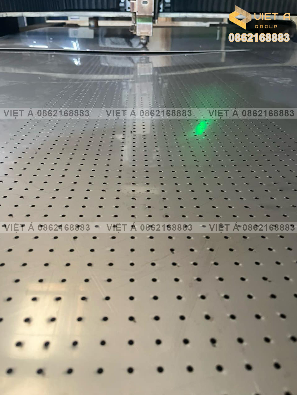 Tấm nhôm đục lỗ CNC 8 Nhôm CNC đục lỗ trang trí mặt dựng Facade cao cấp