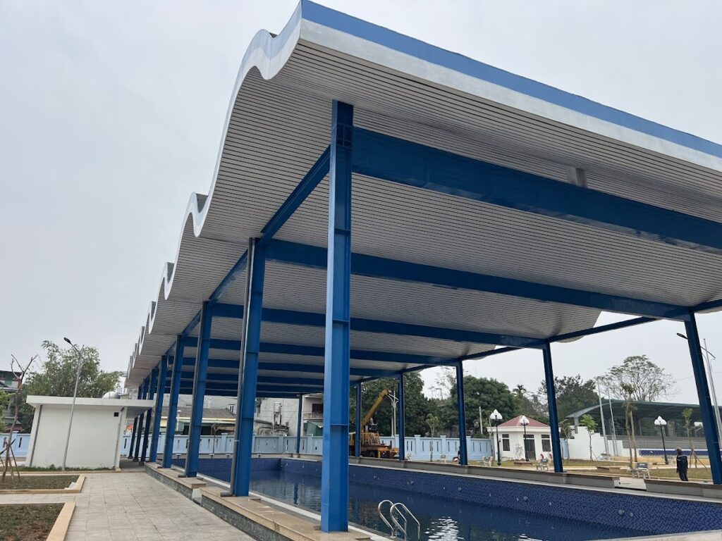 Trần nhôm 85C - Trường Chuyên Hùng Vương Phú Thọ 1 tran nhom 85C 3