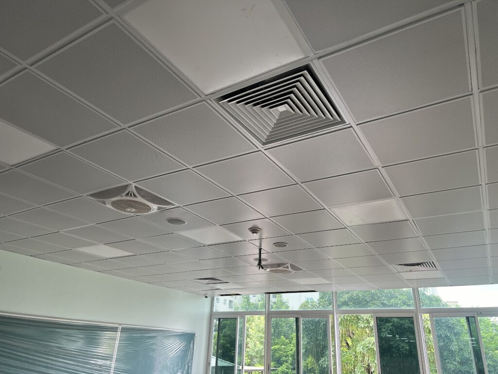 Trần nhôm lay-in 600x600 - Trường liên cấp Olympia Hà Nội 1 trần nhôm lay-in