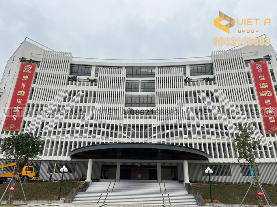 uu diem noi bat cua tam nhom facade trong xay dung hien dai ngay nay 11