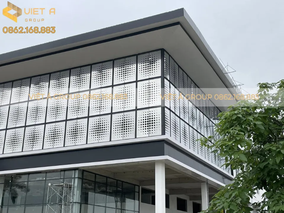 Tấm nhôm đục lỗ CNC – Khi vẻ đẹp trở thành điểm nhấn kiến trúc