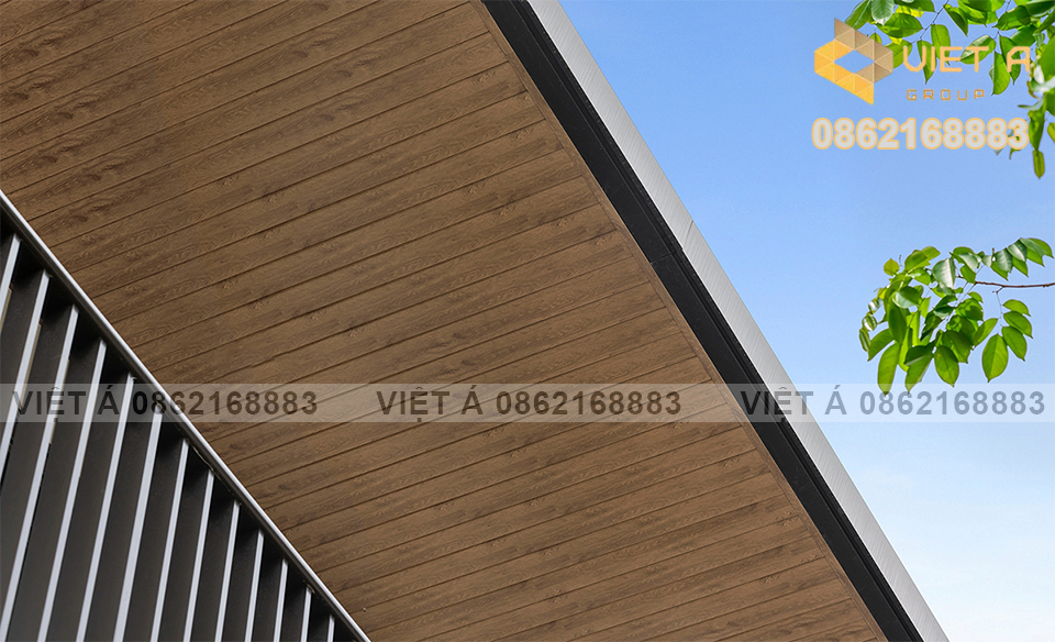 Công trình thi công trần nhôm C300 tại showroom nội thất cao cấp