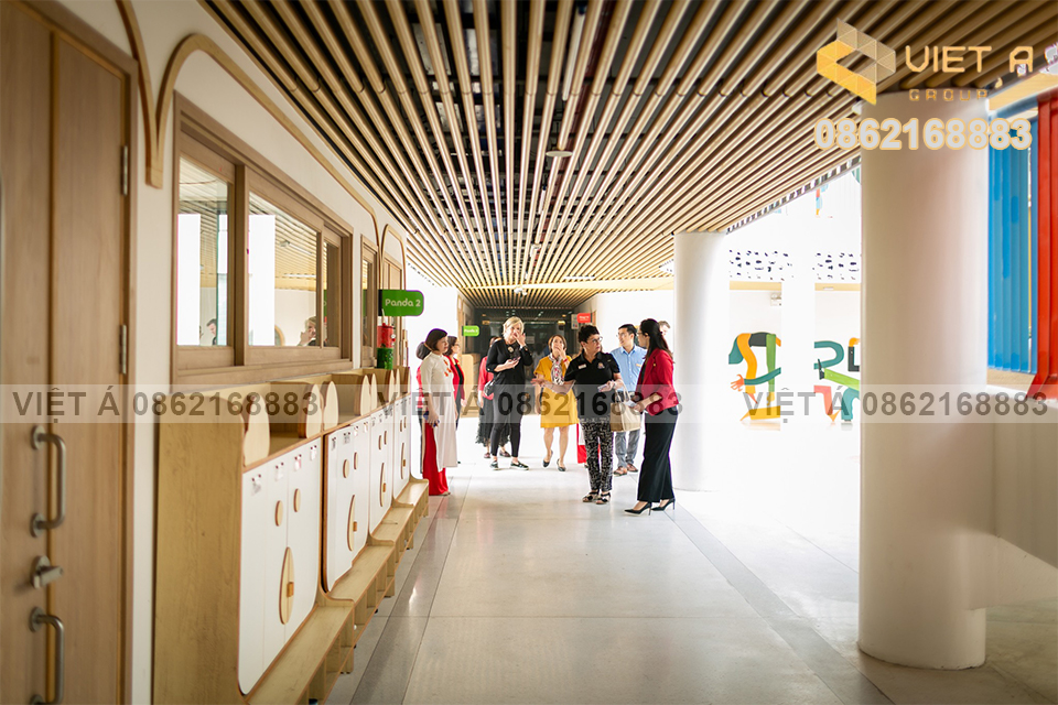 Mẫu Trần Nhôm Giả Gỗ Mới Nhất 2025 – Xu Hướng Thiết Kế Thi Công Sang Trọng Bền Đẹp 20 Việt Á Group cam kết giá cạnh tranh và chính sách bảo hành dài hạn.