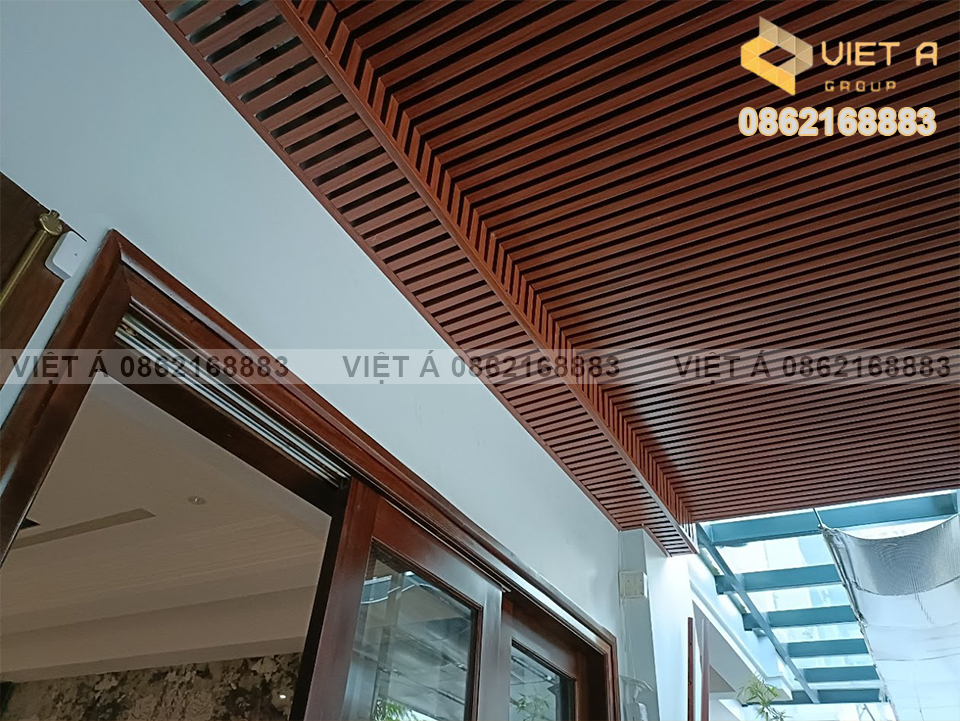 Mẫu Trần Nhôm Giả Gỗ Mới Nhất 2025 – Xu Hướng Thiết Kế Thi Công Sang Trọng Bền Đẹp 19 Trần nhôm giả gỗ dẫn đầu xu hướng hiện nay