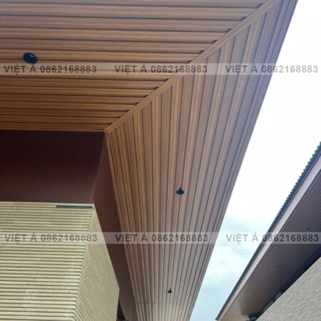 Quá trình lắp đặt trần nhôm F45 tại công trình thực tế