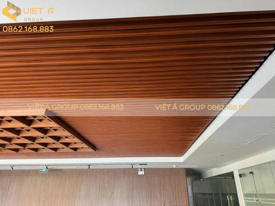 Thi Công Trần Nhôm U-Shaped 30x60 Vân Gỗ Cho Văn Phòng Phú Thành – Udic Hoàng Đạo Thuý, Hà Nội 20 3 6