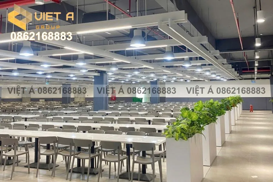 Lam Nhôm Hộp 30x150 Cho Nhà Ăn Khu Công Nghiệp Vishi Nghệ An: Đầu Tư Thông Minh Cho Không Gian Ăn Uống 17 Lam nhôm hộp 30x150 trang trí nhà ăn mang lại vẻ đẹp hiện đại, sạch sẽ
