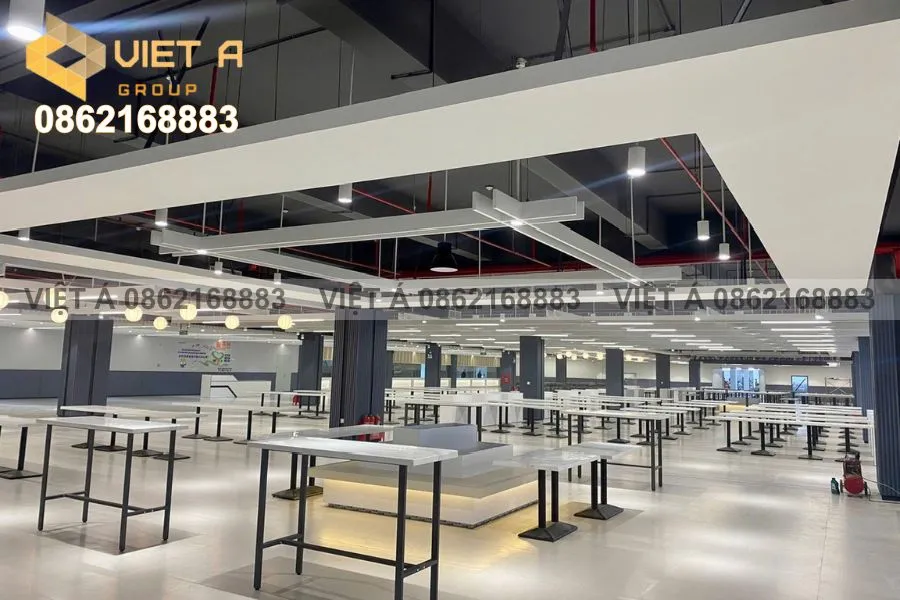 Lam Nhôm Hộp 30x150 Cho Nhà Ăn Khu Công Nghiệp Vishi Nghệ An: Đầu Tư Thông Minh Cho Không Gian Ăn Uống 21 Lam nhôm hộp 30x150 trang trí nhà ăn: Sự kết hợp hoàn hảo giữa công năng và thẩm mỹ