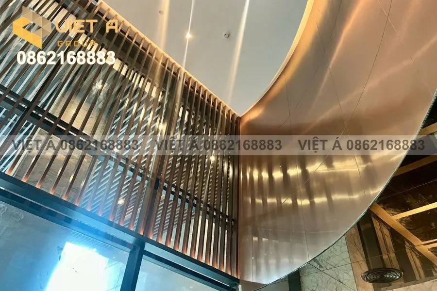 Lam Nhôm Hộp 30x80 Mang Lại Vẻ Đẹp Hiện Đại Cho Sảnh Chung Cư Hdmon 89 Láng Hạ 25 Ứng dụng lam nhôm hộp 30x80 trong cải tạo sảnh chung cư