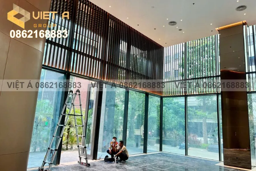 Lam Nhôm Hộp 30x80 Mang Lại Vẻ Đẹp Hiện Đại Cho Sảnh Chung Cư Hdmon 89 Láng Hạ 27 Cấu tạo và thi công lam nhôm hộp 30x80 – Chung cư Hdmon