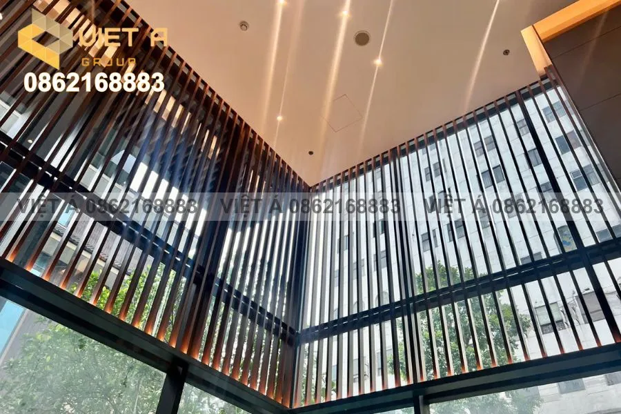 Lam Nhôm Hộp 30x80 Mang Lại Vẻ Đẹp Hiện Đại Cho Sảnh Chung Cư Hdmon 89 Láng Hạ 23 Thiết kế hiện đại với lam nhôm hộp 30x80 tại sảnh Hdmon