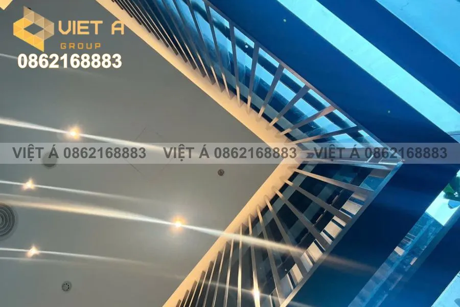 Lam Nhôm Hộp 30x80 Mang Lại Vẻ Đẹp Hiện Đại Cho Sảnh Chung Cư Hdmon 89 Láng Hạ 24 Hạng mục lam nhôm hộp 30x80 – điểm nhấn mới cho chung cư Hdmon