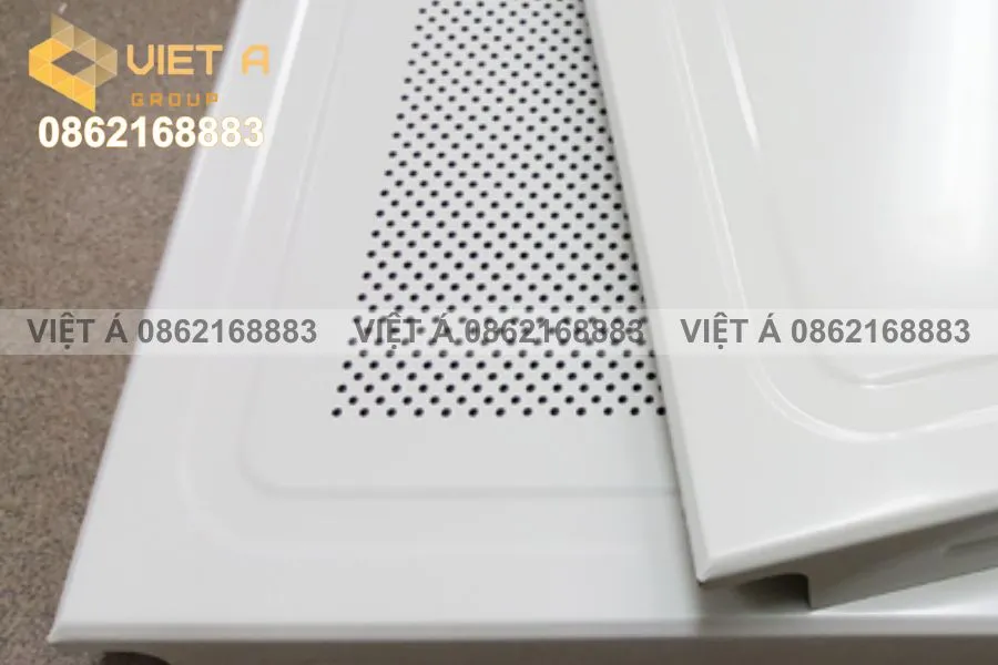 Top Mẫu Trần Nhôm Tại Hà Nội Phù Hợp Với Công Trình Công Nghiệp 15 Mẫu trần nhôm hiện đại tại Hà Nội
