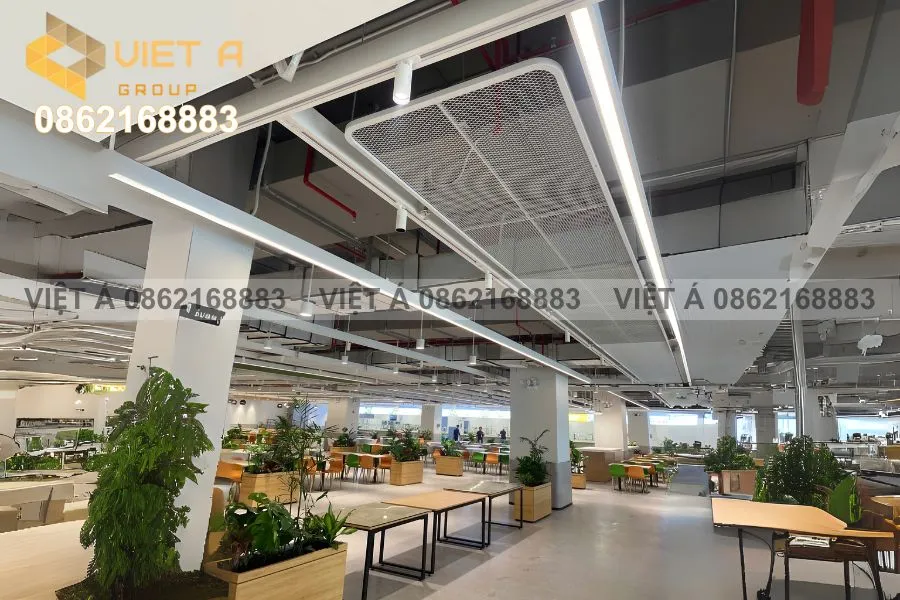 Thi Công Lam Nhôm Trang Trí Và Trần Nhôm Lưới Tại Nhà Ăn Goretek Bắc Ninh Giai Đoạn 2 22 Nhà Ăn Khu Công Nghiệp Với Nhôm Trang Trí Và Trần Nhôm Lưới
