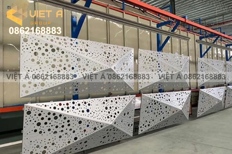 5 Ứng Dụng Thực Tế Của Tấm Kim Loại Nhôm Đục Lỗ CNC Hà Nội Trong Kiến Trúc 29 Tấm kim loại nhôm đục lỗ CNC Hà Nội chống nắng hiệu quả