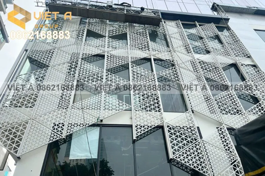 Thiết kế sang trọng với tấm ốp nhôm CNC, lam nhôm trang trí và tấm ốp nhôm Facade