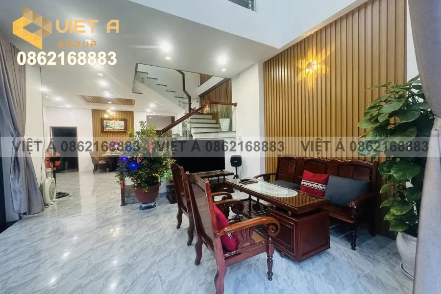 Ứng Dụng Trần Nhôm Sóng F45-Shaped Trong Thiết Kế Nội Thất Tại Hà Nội 12 Cận cảnh chi tiết sóng của trần nhôm F45-Shaped