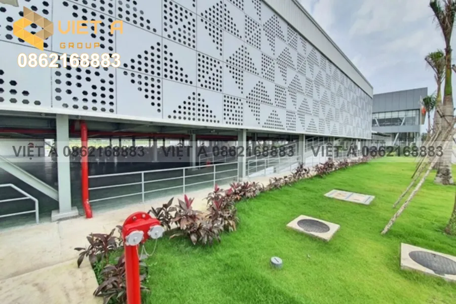 Đơn Vị Thi Công Tấm Ốp Nhôm Facade CNC Chuyên Nghiệp Hà Nội 24 Hình ảnh thực tế thi công Tấm Ốp Nhôm Facade CNC tại Hà Nội