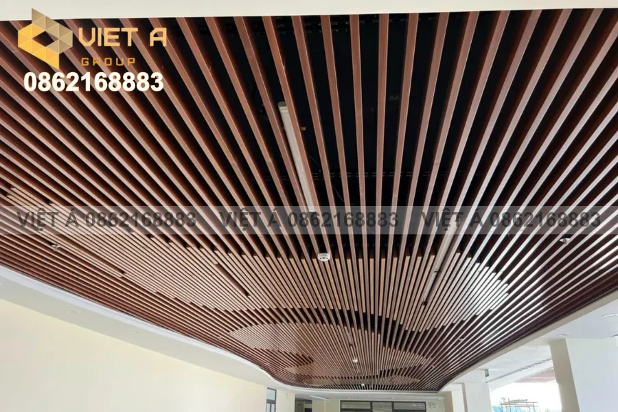 Trần nhôm U50x100 tăng tính thẩm mỹ cho công trình