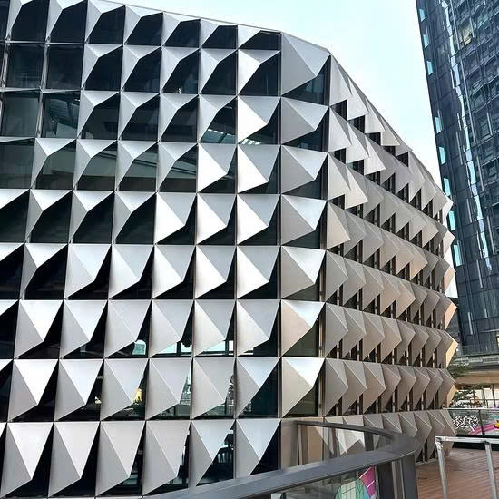 Tấm ốp Facade tạo hình 3D: Định nghĩa lại không gian