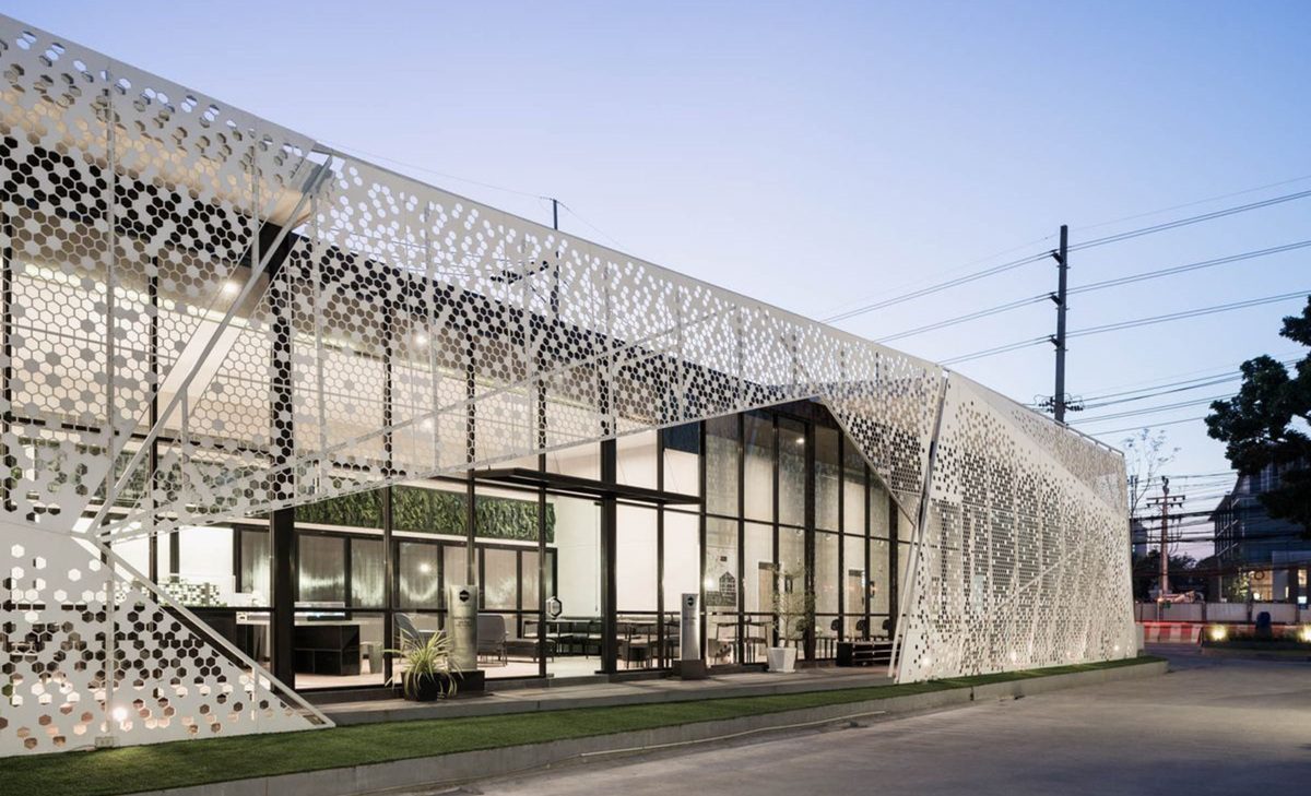 Thi công tấm ốp nhôm mặt dựng uy tín – Giải pháp facade bền vững cho mọi công trình 3 Tấm ốp nhôm mặt dựng là gì? Tại sao nên chọn cho công trình?