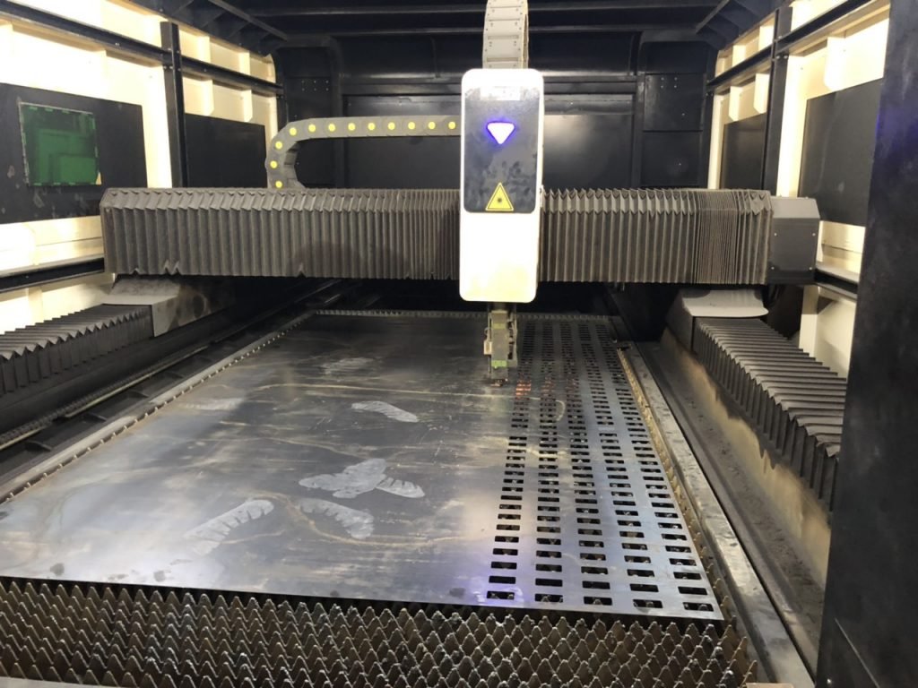 Kinh nghiệm chọn đơn vị gia công tấm ốp nhôm CNC theo yêu cầu uy tín