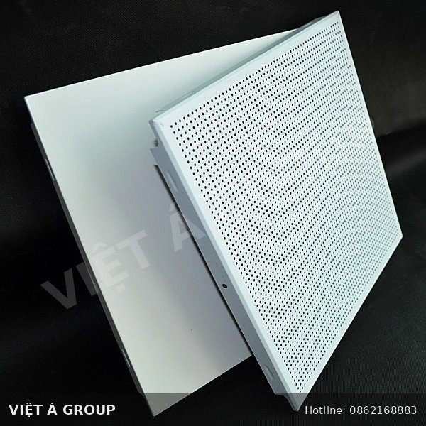 Cận cảnh tấm trần nhôm Clip-in 600x600 đục lỗ thực tế